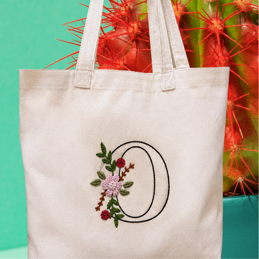 15/08 Bordado - letra Totebag