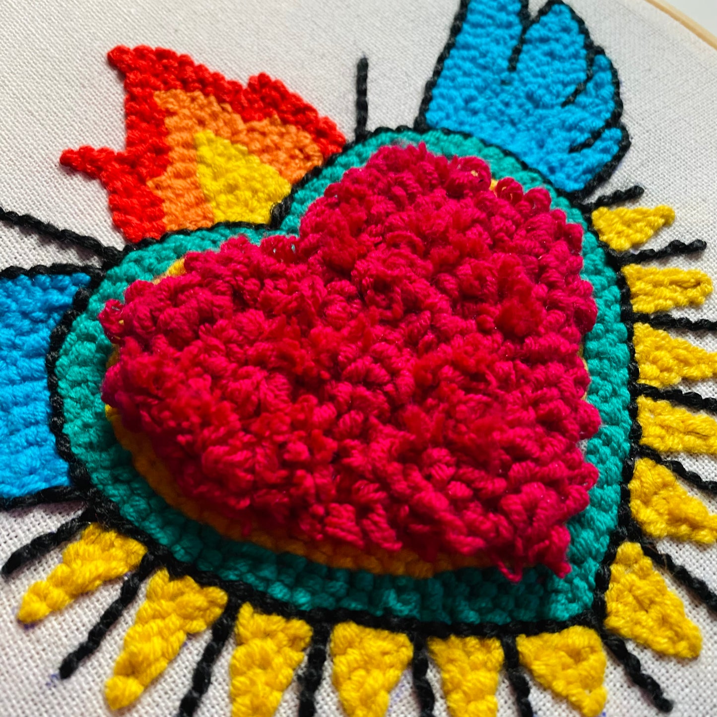 13/06-Corazón Punch Needle